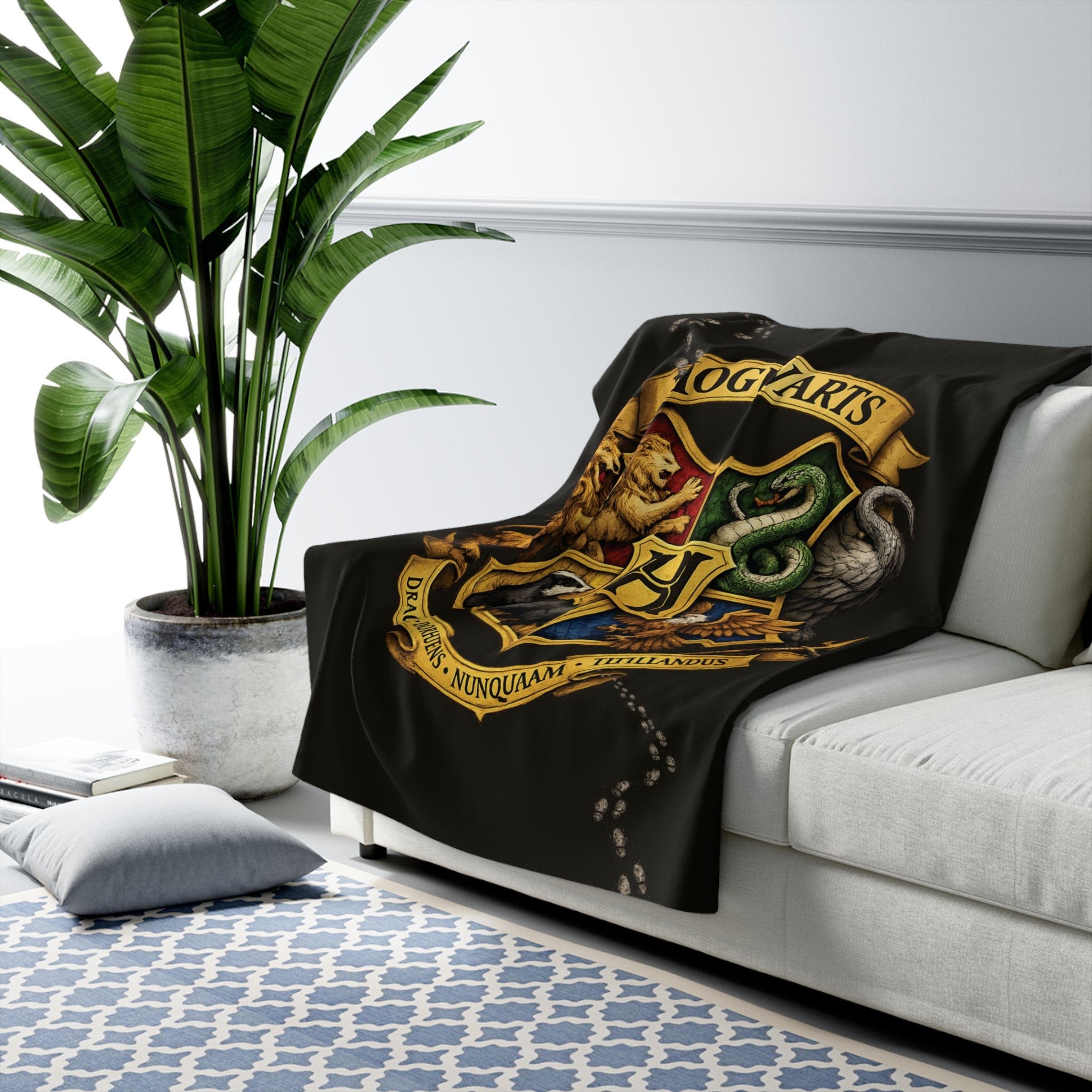 Hogwarts Crest Sherpa Blanket