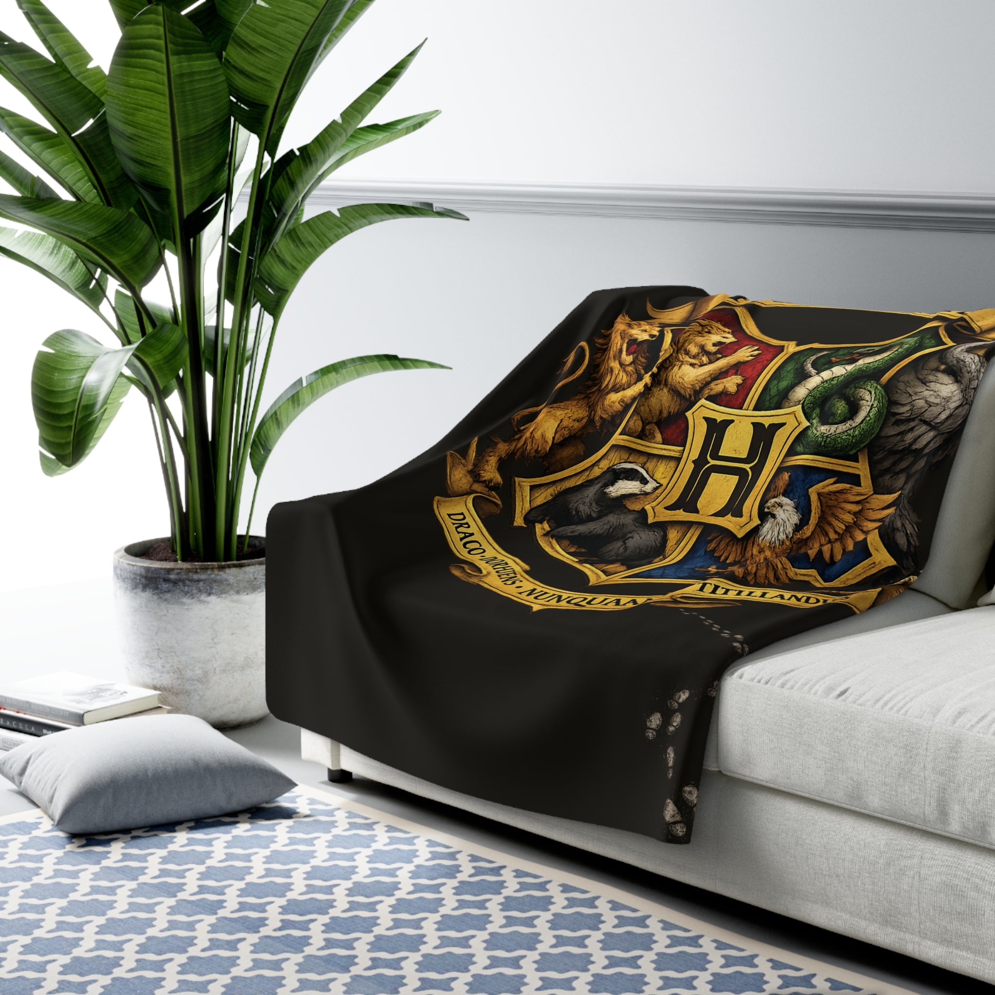 Hogwarts Crest Sherpa Blanket